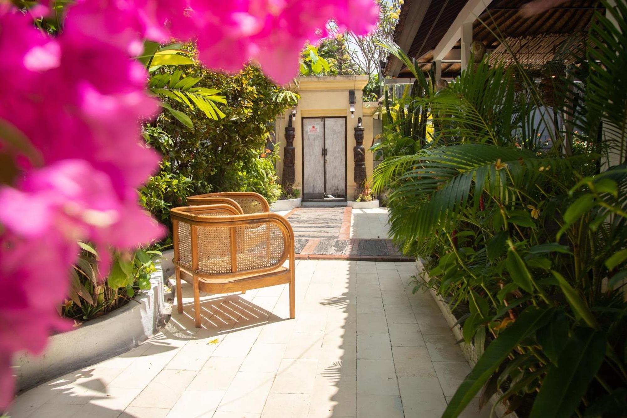 Smiling Cactus Villas Seminyak Exterior foto